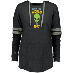 70 Years Old Geek Alien Happy Birthday Gift Since 1947 Ladies Hooded
